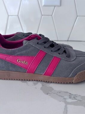Gola Suede Trainer in Gray & Red